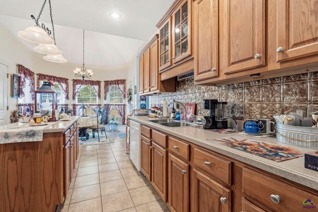100 Constance Court, Perry, GA 31069