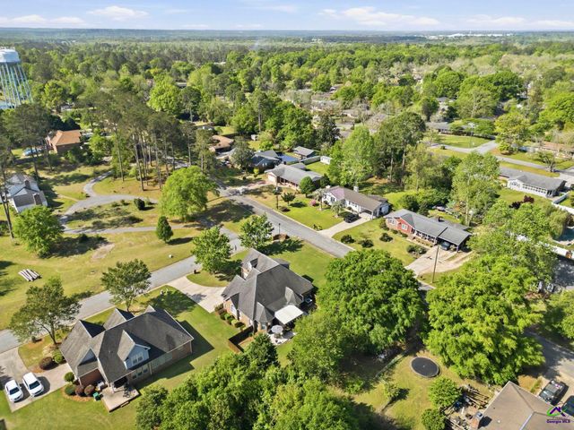 100 Constance Court, Perry, GA 31069