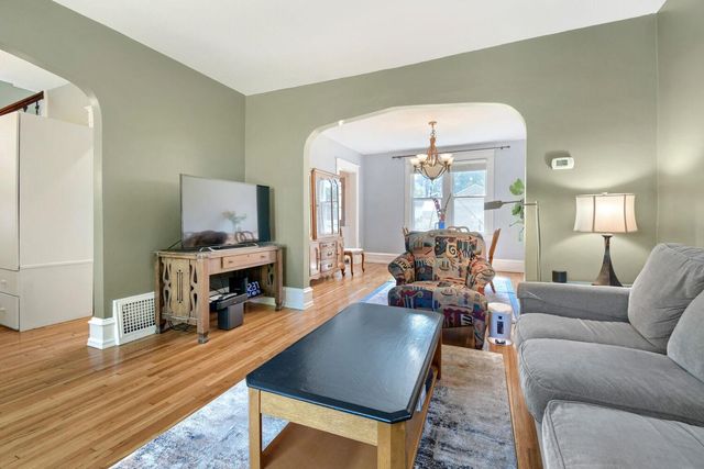 244 Mainzer Street, West Saint Paul, MN 55118