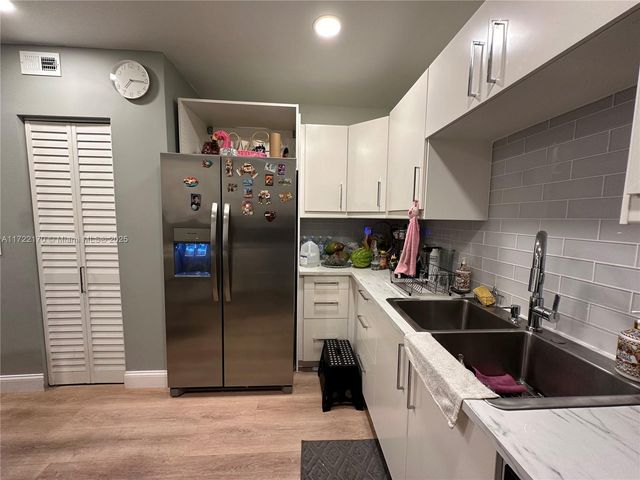 5100 SW 41st St 328, Pembroke Park, FL 33023