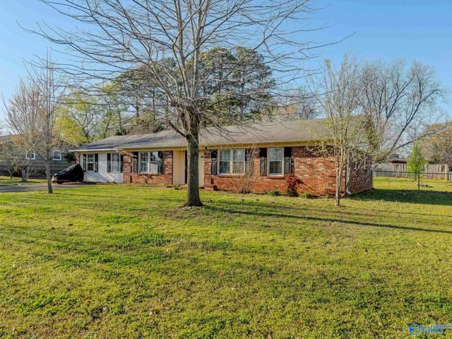 316 SW Clearview Street, Decatur, AL 35601