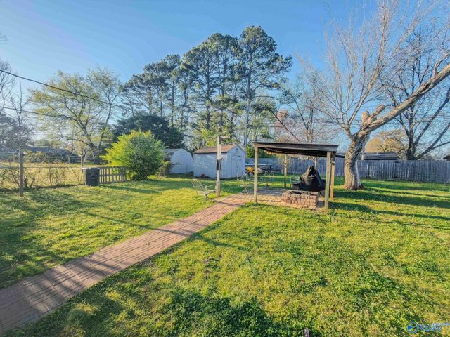 316 SW Clearview Street, Decatur, AL 35601