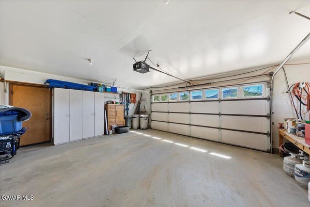 9060 Yucca Hills Road, Agua Dulce, CA 91390