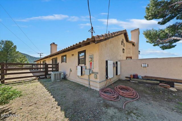 9060 Yucca Hills Road, Agua Dulce, CA 91390