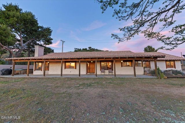 9060 Yucca Hills Road, Agua Dulce, CA 91390