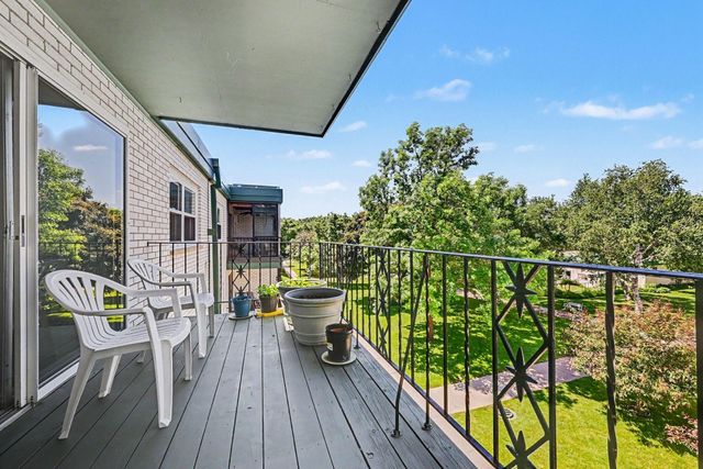 2720 Dale Street N C313, Roseville, MN 55113