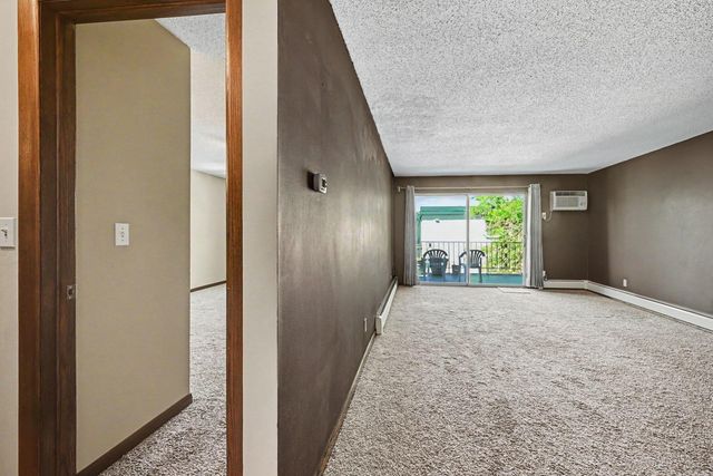 2720 Dale Street N C313, Roseville, MN 55113