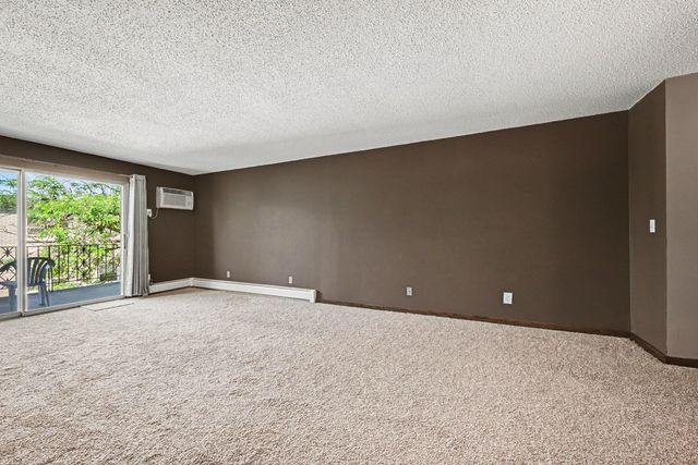 2720 Dale Street N C313, Roseville, MN 55113