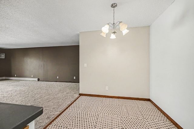 2720 Dale Street N C313, Roseville, MN 55113