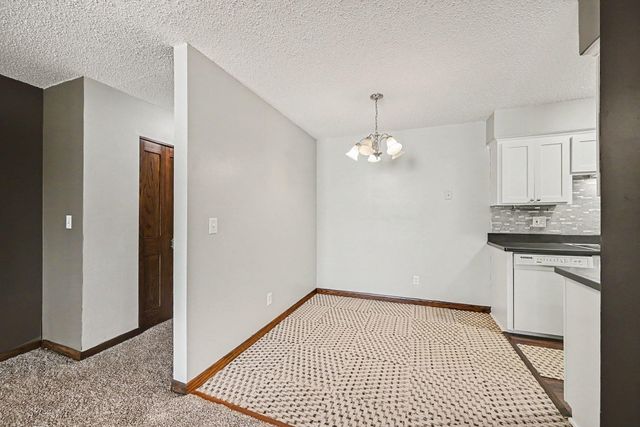 2720 Dale Street N C313, Roseville, MN 55113