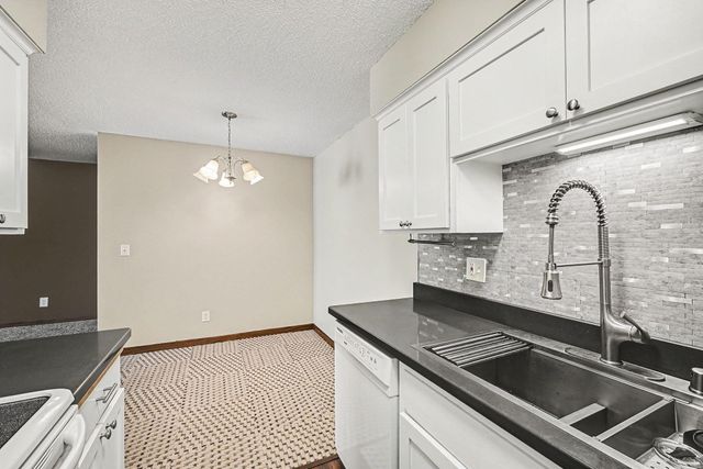 2720 Dale Street N C313, Roseville, MN 55113