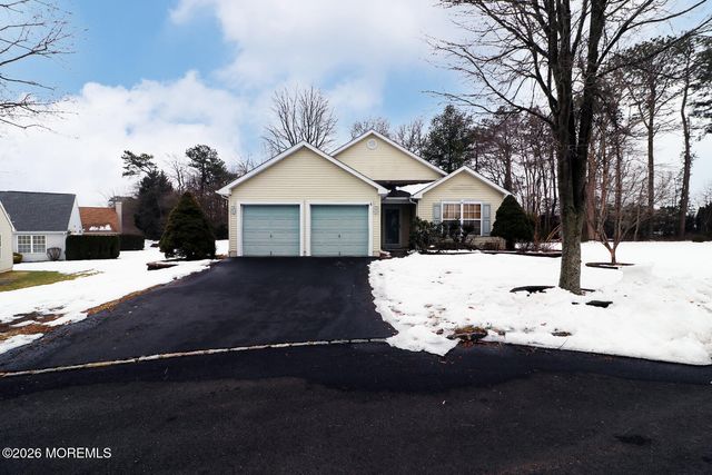 4 Stanton Court, Whiting, NJ 08759