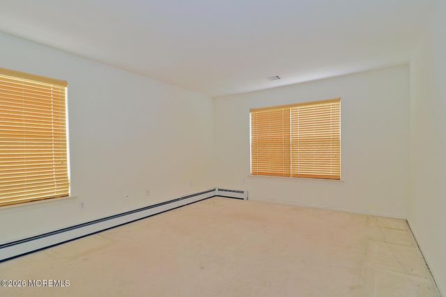 4 Stanton Court, Whiting, NJ 08759