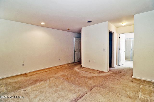 4 Stanton Court, Whiting, NJ 08759