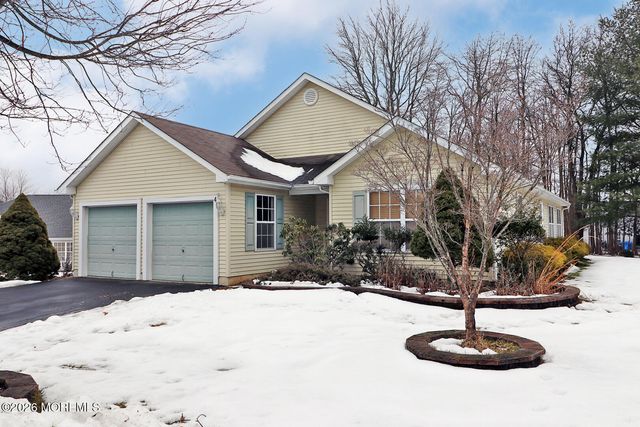 4 Stanton Court, Whiting, NJ 08759