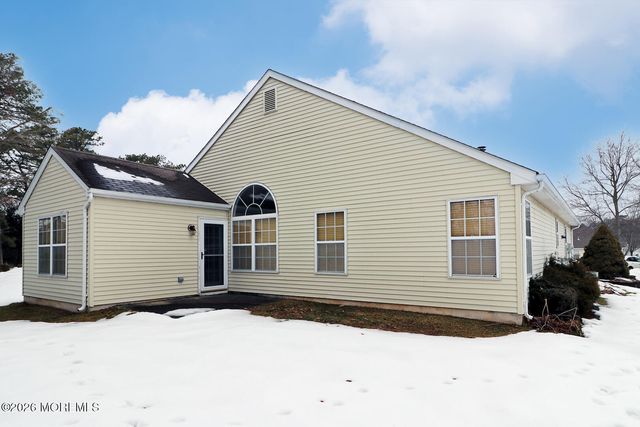 4 Stanton Court, Whiting, NJ 08759