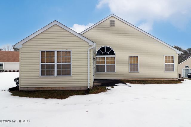 4 Stanton Court, Whiting, NJ 08759