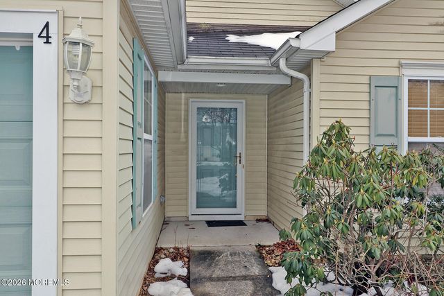 4 Stanton Court, Whiting, NJ 08759