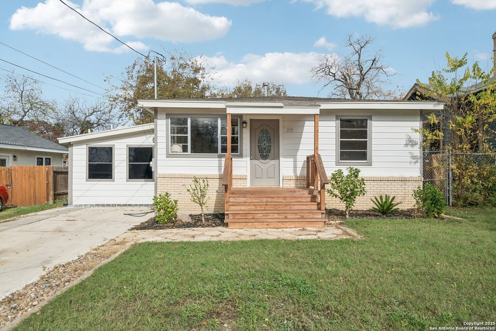 219 Nelson Ave, San Antonio, TX 78210