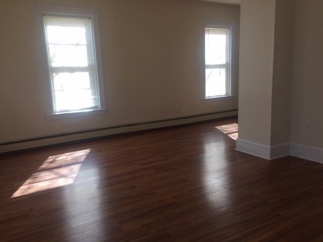 51 May St, Worcester, MA 01610