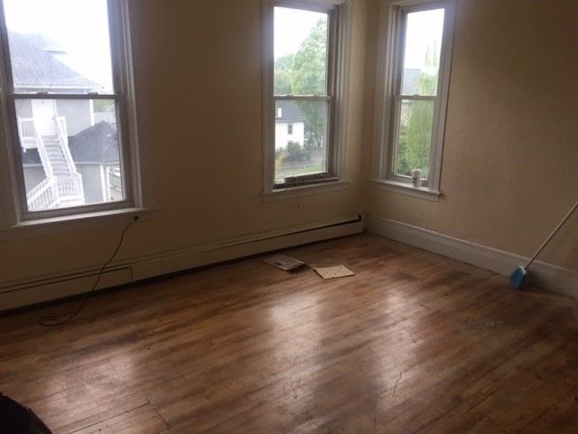 51 May St, Worcester, MA 01610