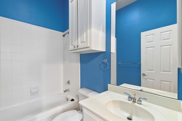 4106 Oberlin Way, Addison, TX 75001