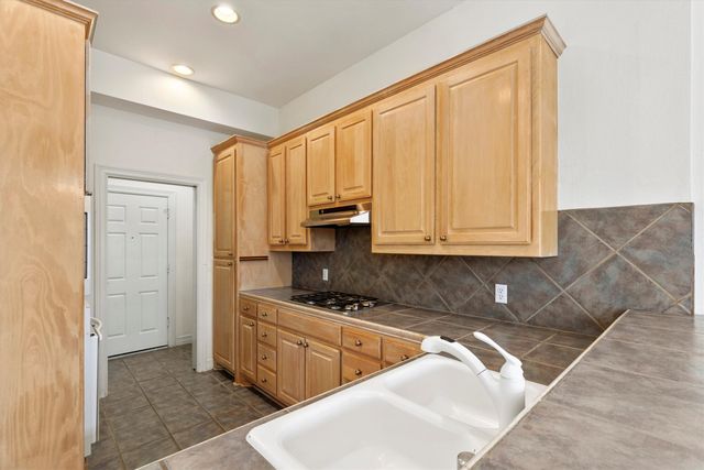 4106 Oberlin Way, Addison, TX 75001