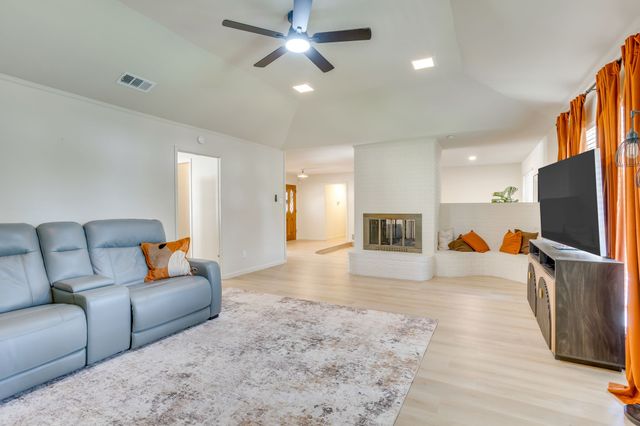4424 Foxfire Way, Fort Worth, TX 76133