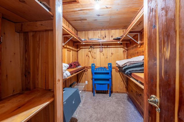 1454 Cherokee Rd, Waynesboro, TN 38485