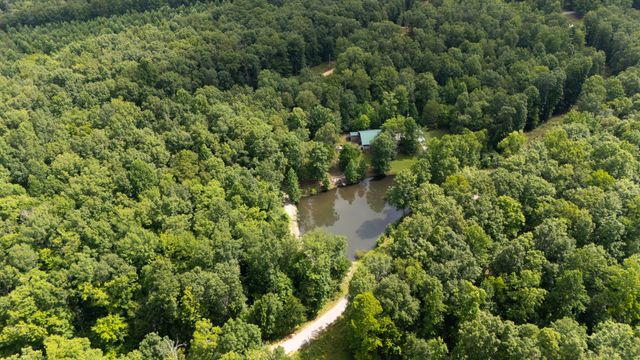 1454 Cherokee Rd, Waynesboro, TN 38485