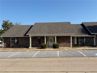 221 W Chestnut Street, Rogers, AR 72756