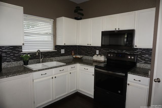 3518 Alonzo Fields, Converse, TX 78109