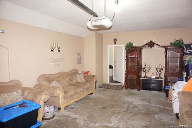 3518 Alonzo Fields, Converse, TX 78109