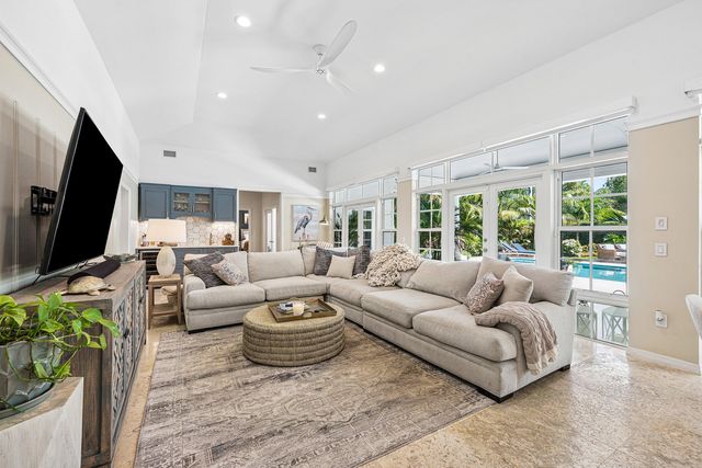 1101 Thomas Street, Delray Beach, FL 33483