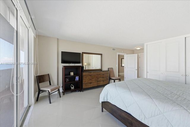 4300 N Ocean Blvd 10L, Fort Lauderdale, FL 33308