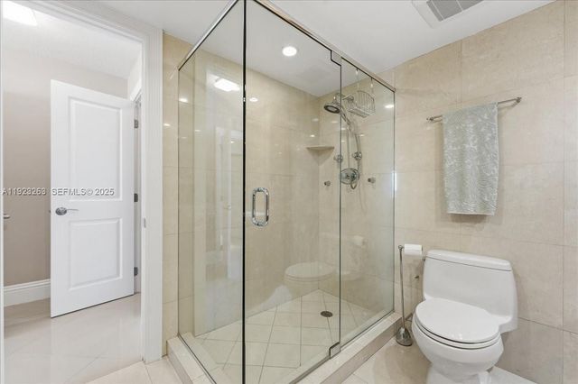 4300 N Ocean Blvd 10L, Fort Lauderdale, FL 33308