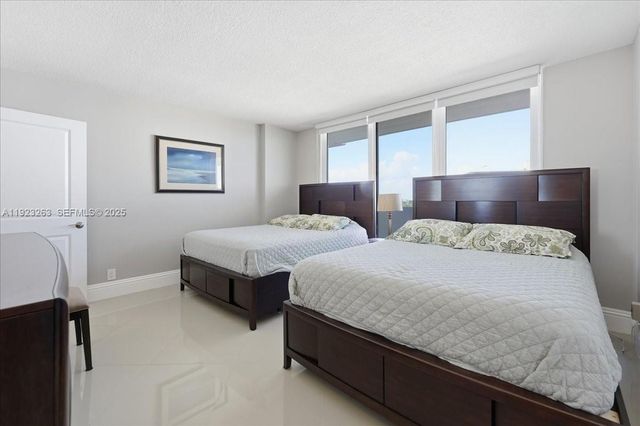 4300 N Ocean Blvd 10L, Fort Lauderdale, FL 33308