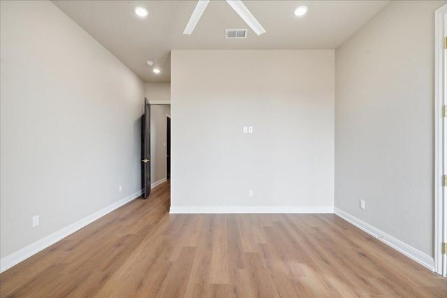 309 Maple Street, New Home, TX 79381