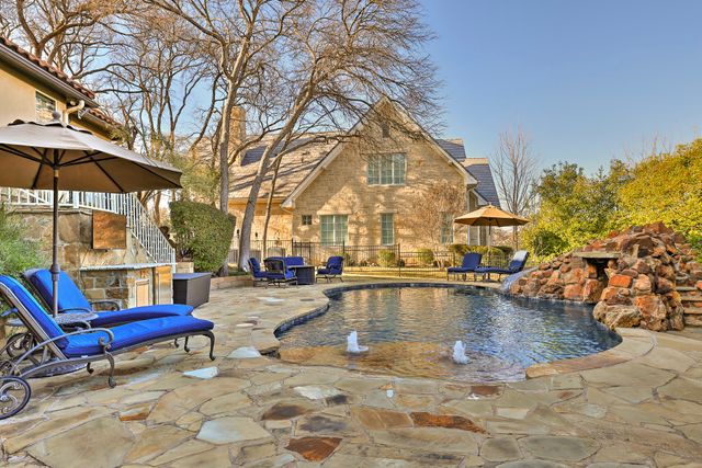 7000 Oakmont Terrace, Fort Worth, TX 76132