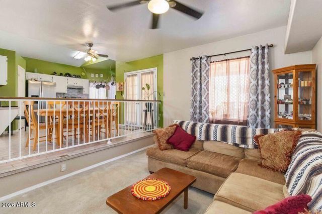 521 N COBBLESTONE Street, Gilbert, AZ 85234