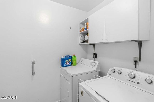 521 N COBBLESTONE Street, Gilbert, AZ 85234