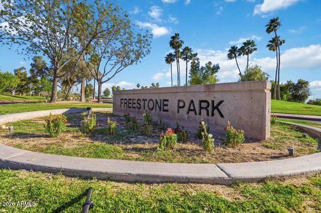 521 N COBBLESTONE Street, Gilbert, AZ 85234