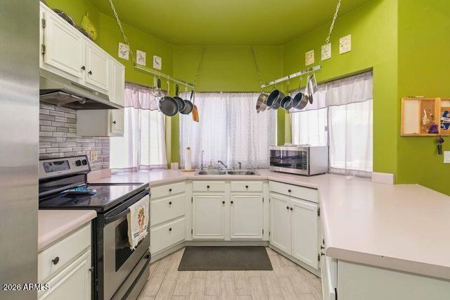 521 N COBBLESTONE Street, Gilbert, AZ 85234