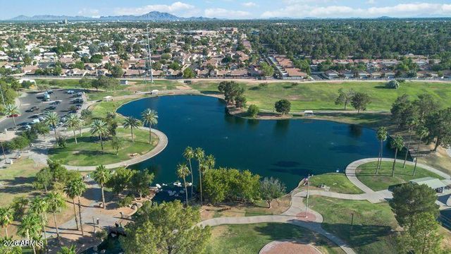 521 N COBBLESTONE Street, Gilbert, AZ 85234
