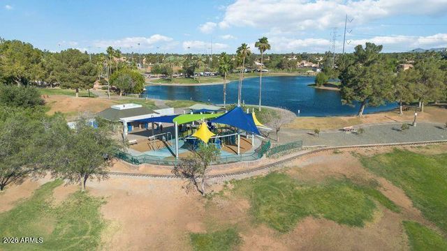 521 N COBBLESTONE Street, Gilbert, AZ 85234