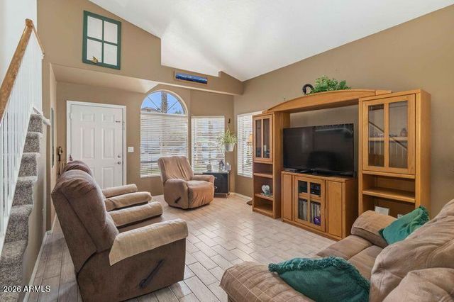 521 N COBBLESTONE Street, Gilbert, AZ 85234
