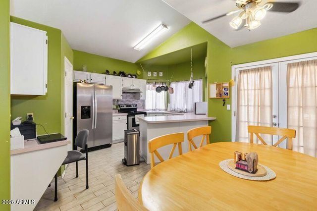 521 N COBBLESTONE Street, Gilbert, AZ 85234