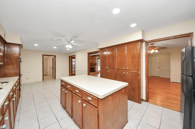 13903 Charlynn Oaks Drive, Houston, TX 77070