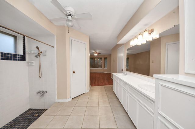 13903 Charlynn Oaks Drive, Houston, TX 77070