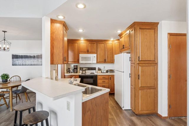 743 Cherokee PATH, Lake Mills, WI 53551